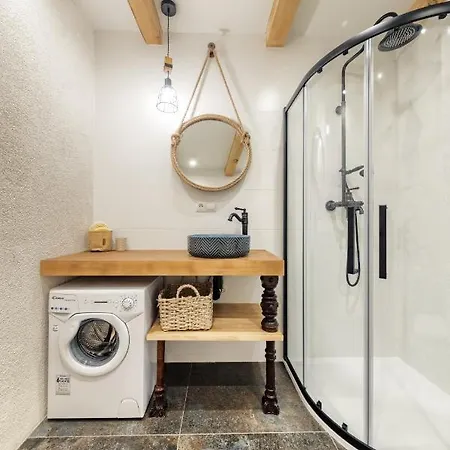 Prywatna Wies * Mierki