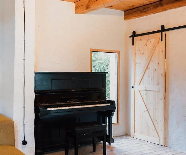 Prywatna Wies Holiday home Mierki