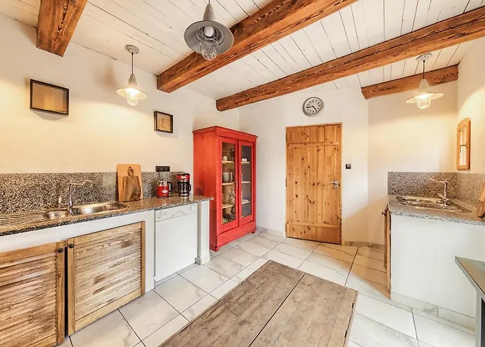 Prywatna Wies Holiday home Mierki